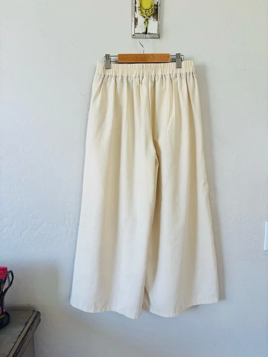 Cream High-Waist Wide-Leg Cropped Pants - Picture 3 of 5